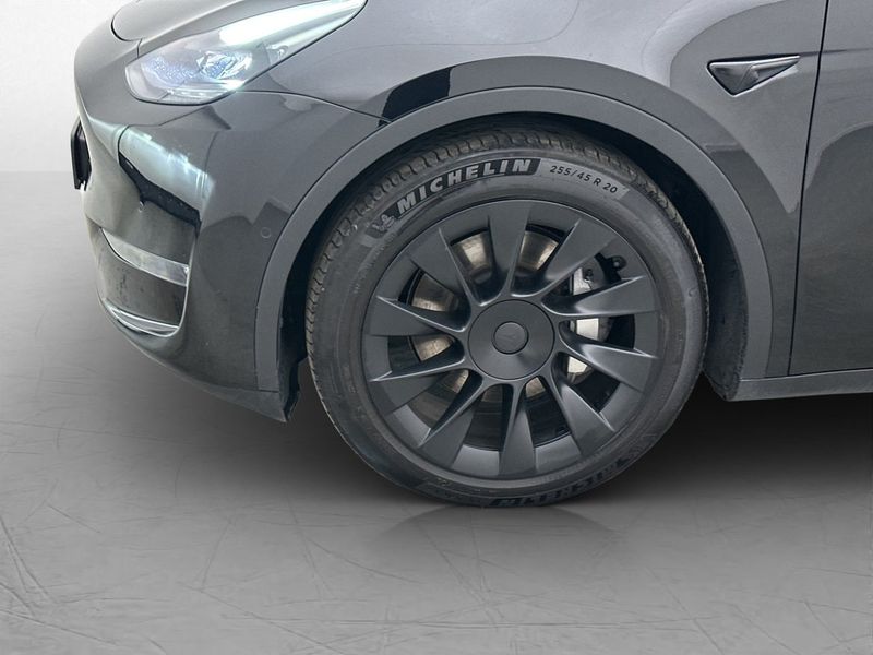 Tesla Model Y bild 32