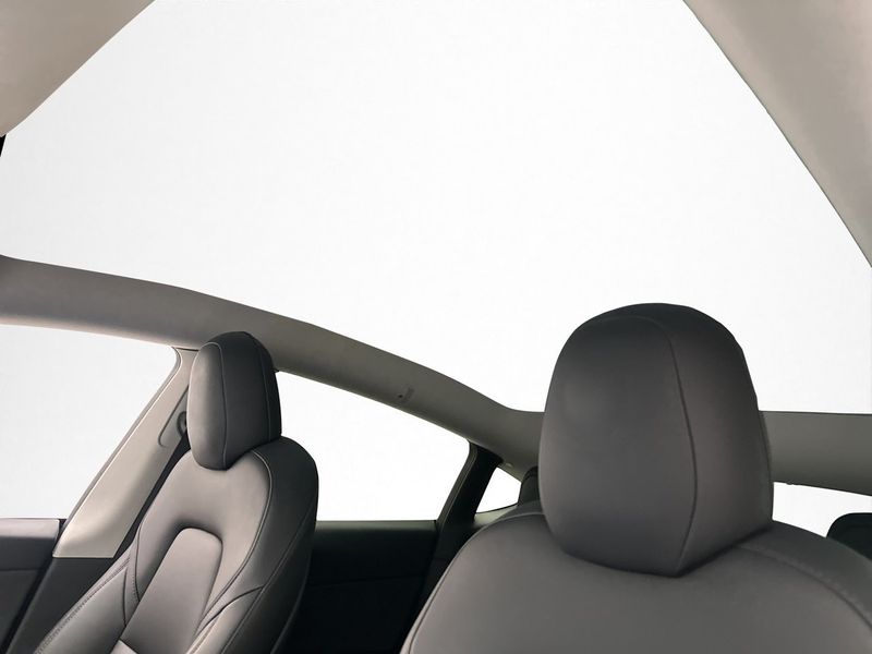 Tesla Model Y bild 15