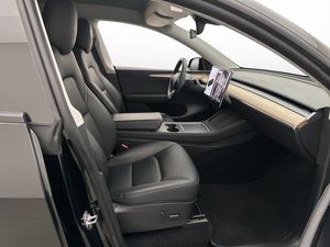 Tesla Model Y bild 29