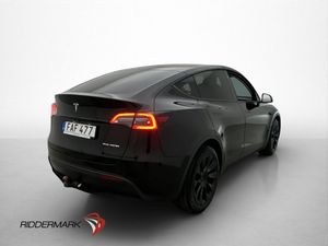 Tesla Model Y bild 8