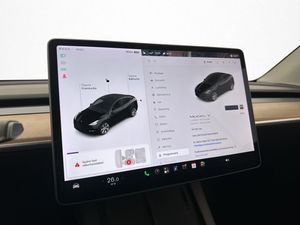 Tesla Model Y bild 26