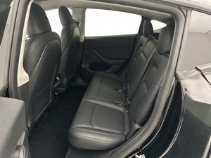 Tesla Model Y bild 31