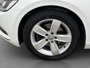 Volkswagen Passat bild 31