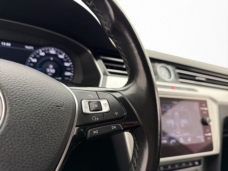 Volkswagen Passat bild 18