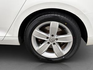 Volkswagen Passat bild 32