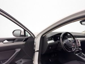 Volkswagen Passat bild 12