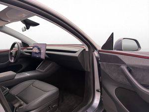 Tesla Model Y bild 29