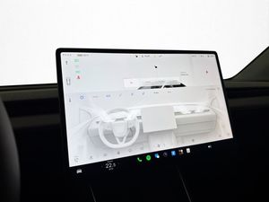Tesla Model Y bild 24