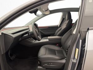 Tesla Model Y bild 14