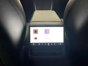 Tesla Model Y bild 30