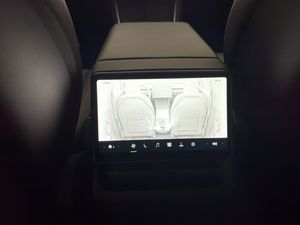 Tesla Model Y bild 31