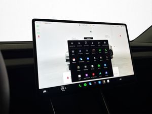 Tesla Model Y bild 27