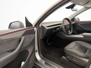 Tesla Model Y bild 13