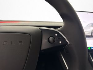 Tesla Model Y bild 18
