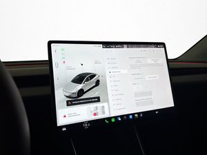 Tesla Model Y bild 26