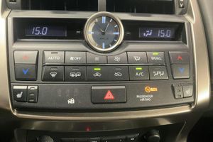 Lexus NX bild 14