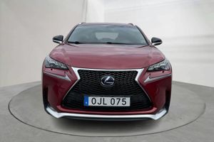 Lexus NX bild 4