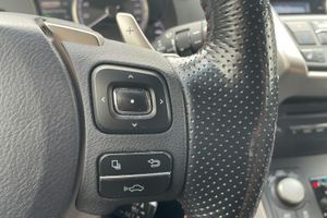 Lexus NX bild 17