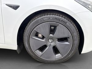 Tesla Model 3 bild 32