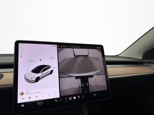 Tesla Model 3 bild 23