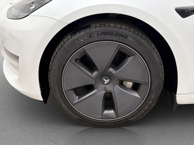 Tesla Model 3 bild 29