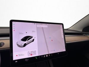 Tesla Model 3 bild 21