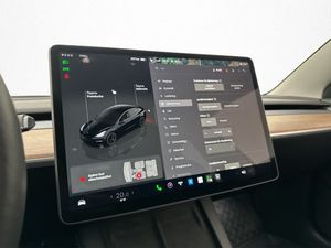 Tesla Model 3 bild 18