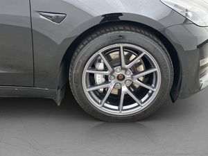Tesla Model 3 bild 32
