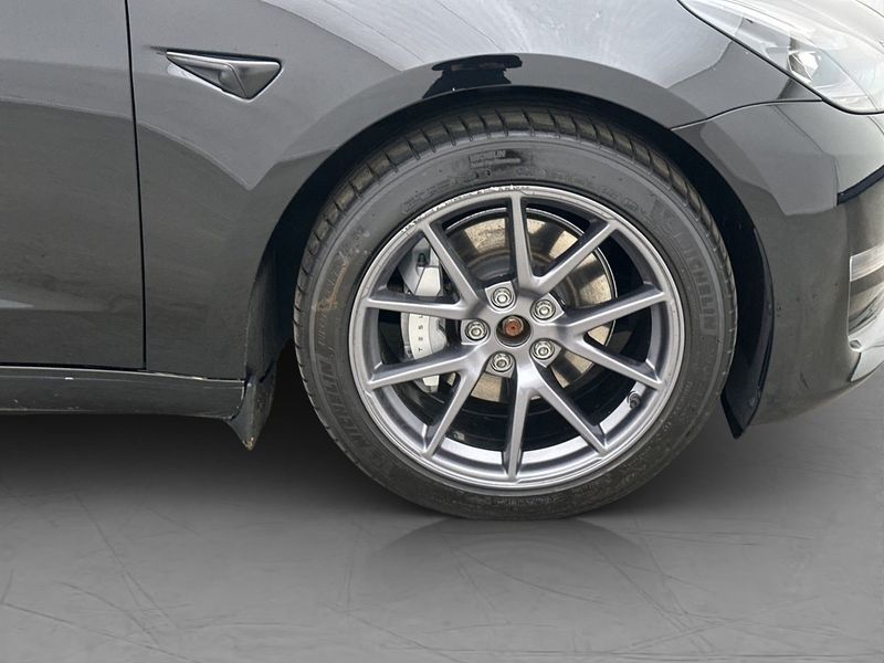 Tesla Model 3 bild 32