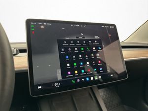 Tesla Model 3 bild 25