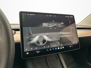 Tesla Model 3 bild 22