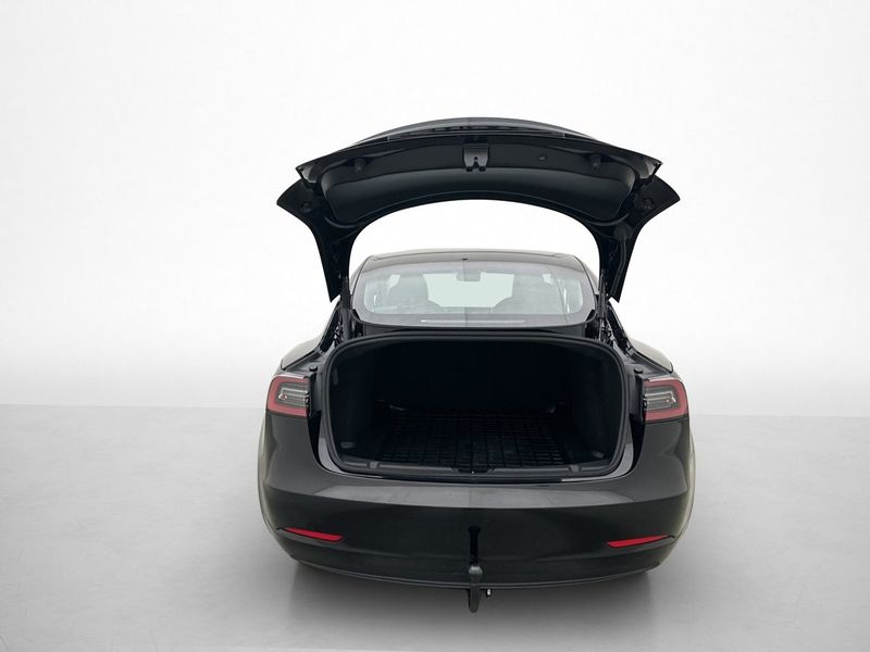 Tesla Model 3 bild 12