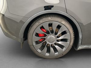 Tesla Model Y bild 31