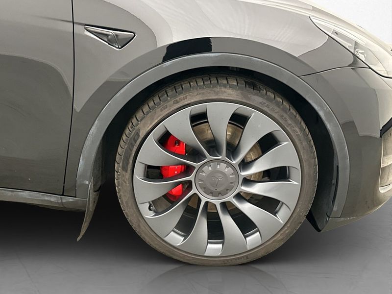 Tesla Model Y bild 32