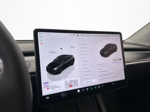 Tesla Model Y bild 24