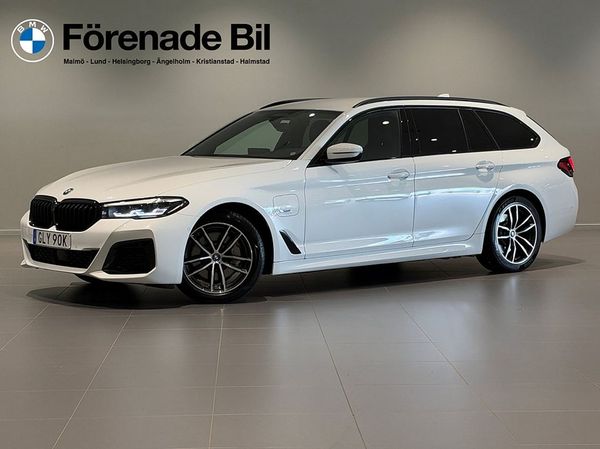 BMW 530 e xDrive Touring M Sport Drag AdptFarth Hi-Fi Rattvärme - 2023