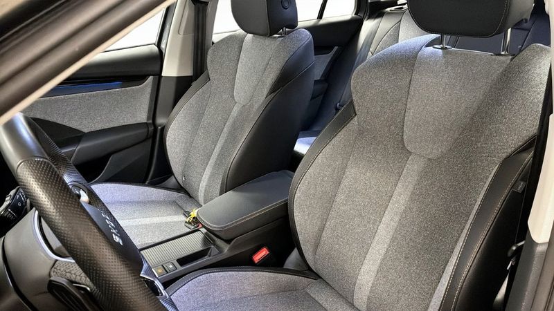 Skoda Octavia bild 8