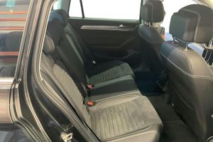 Volkswagen Passat bild 8