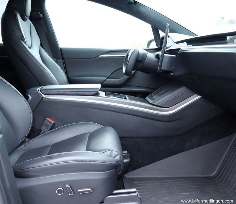 Tesla Model X bild 5