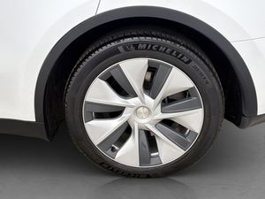 Tesla Model Y bild 27