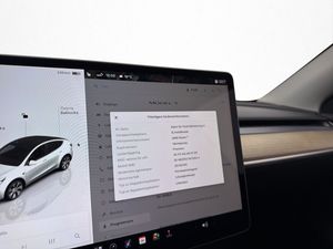 Tesla Model Y bild 21