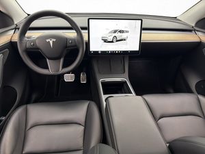 Tesla Model Y bild 12