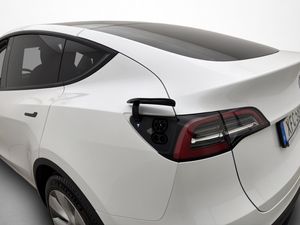 Tesla Model Y bild 9