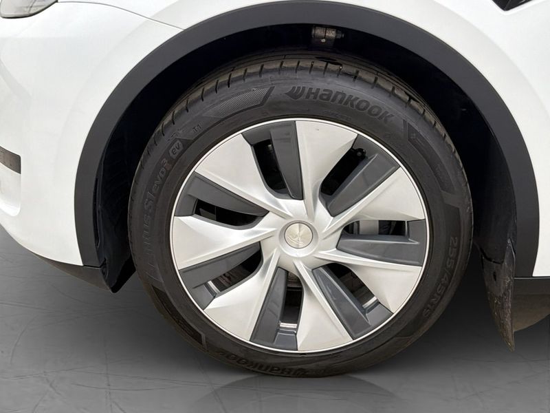 Tesla Model Y bild 26