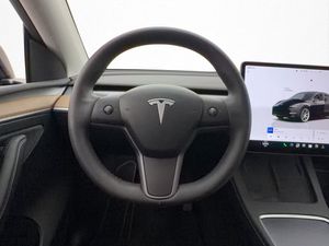 Tesla Model Y bild 13