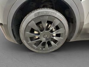 Tesla Model Y bild 29