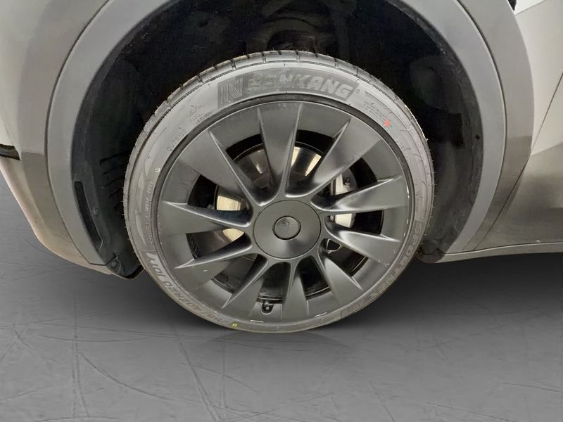 Tesla Model Y bild 29