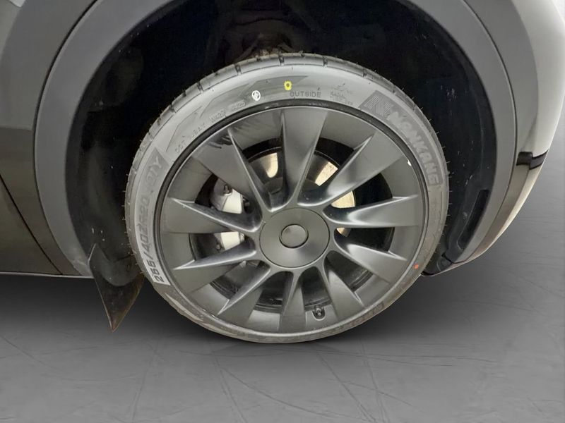 Tesla Model Y bild 30