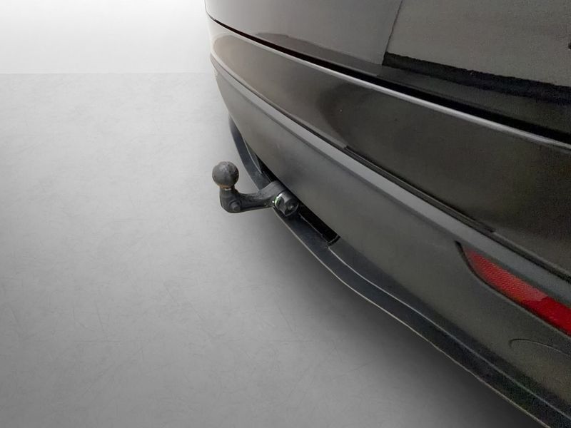 Tesla Model Y bild 9