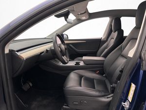 Tesla Model Y bild 11